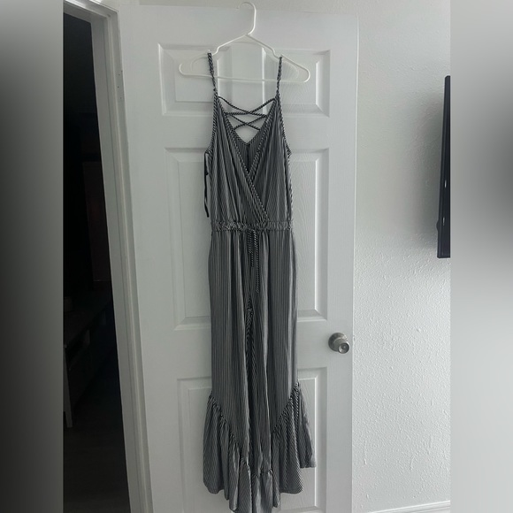 Jumpsuit - Picture 3 of 4